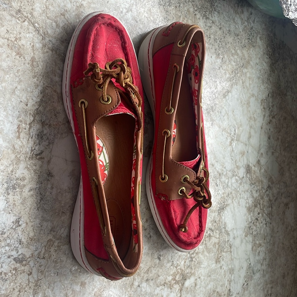 Women’s size 8.5 coach boat shoes